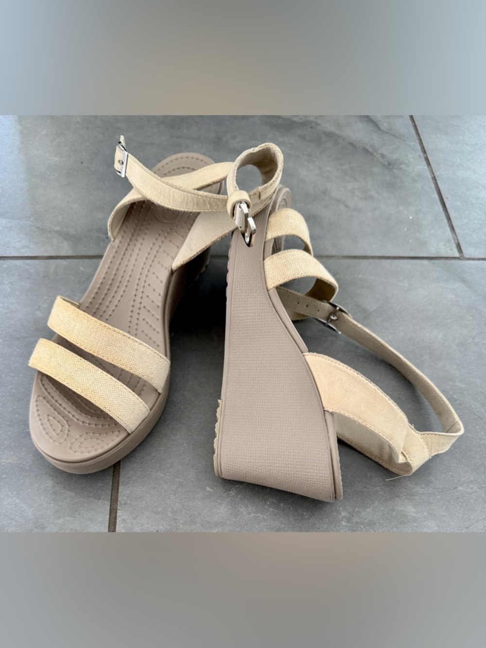 guc Crocs Brooklyn cream platform Wedge Sandals Women cream taupe shoes 7 7.5 8